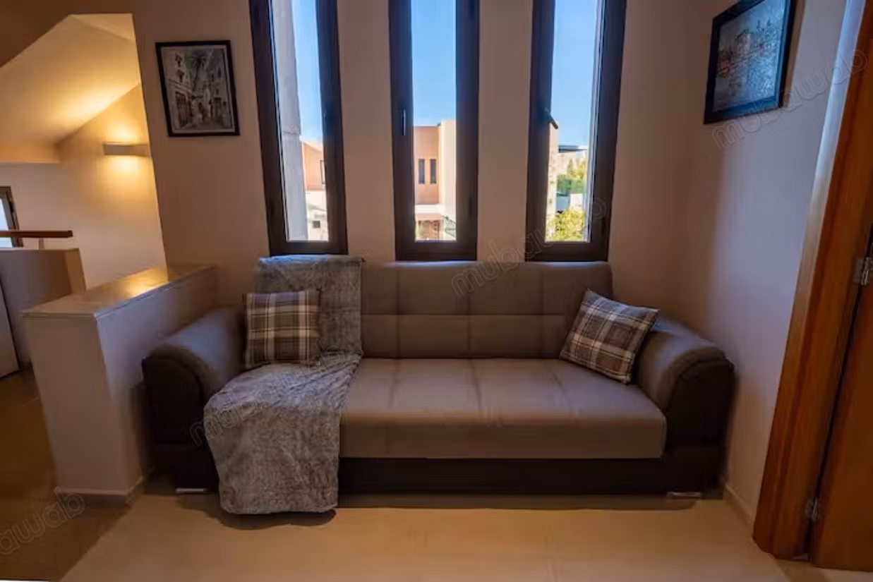 Venta de villa de lujo en la Ruta de Tahanaout. 4 habitaciones. Piscina, aire acondicionado