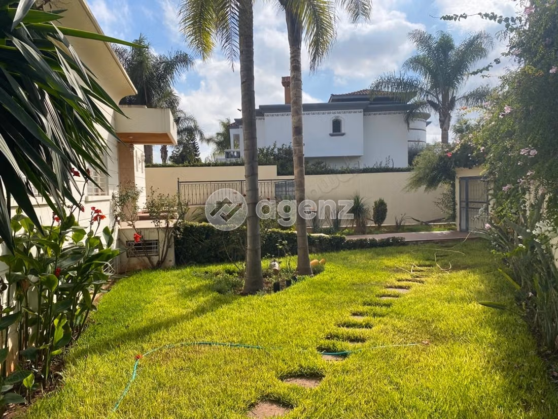 Villa à vendre 800 m², 6 chambres Californie Casablanca