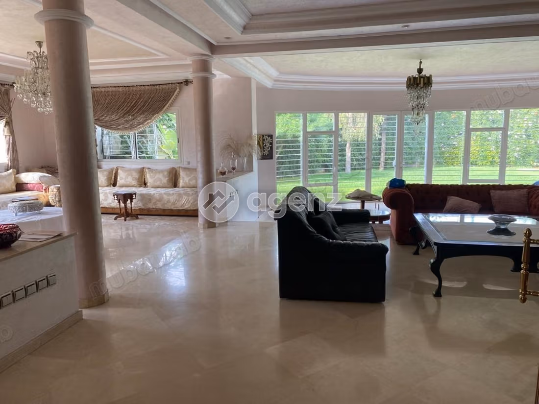 Villa à vendre 800 m², 6 chambres Californie Casablanca