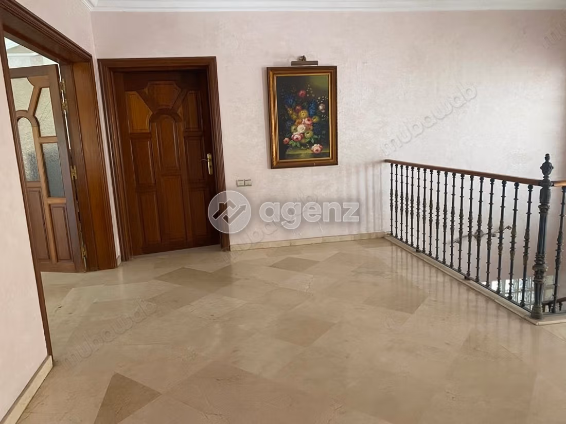 Villa à vendre 800 m², 6 chambres Californie Casablanca