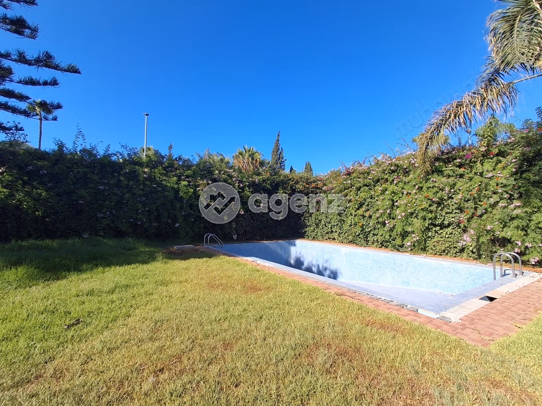 Villa à vendre 800 m², 6 chambres Californie Casablanca