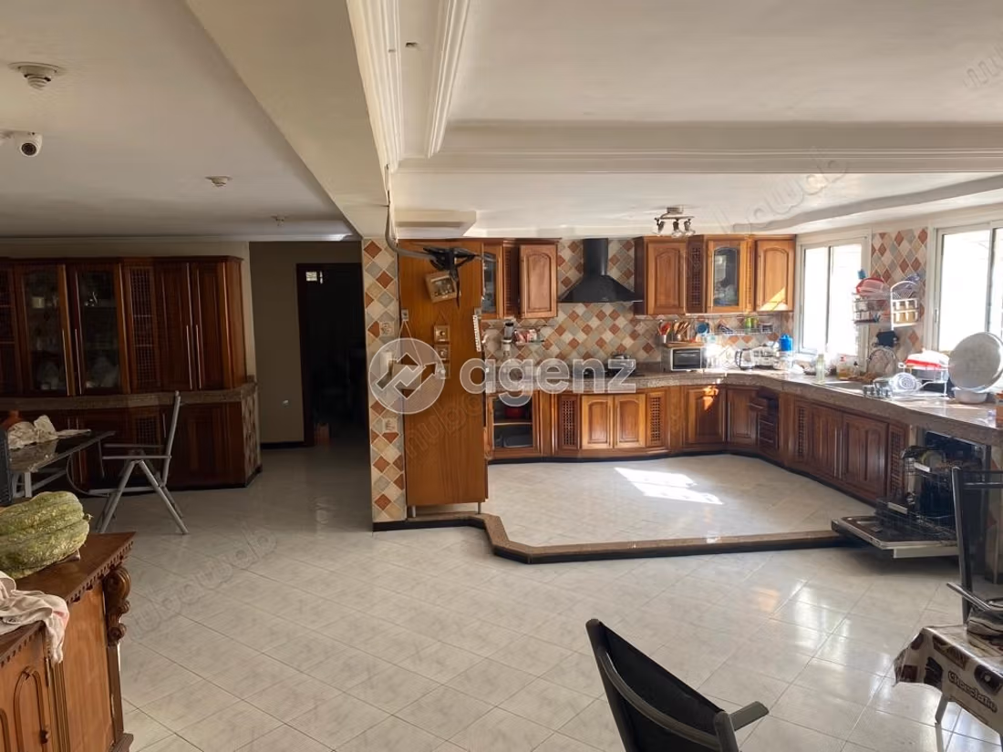 Villa à vendre 800 m², 6 chambres Californie Casablanca