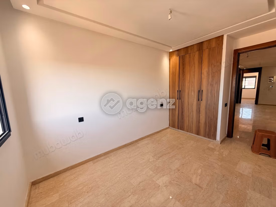 Appartement à vendre 104 m², 3 chambres 
Aïn Sebaâ 
Casablanca