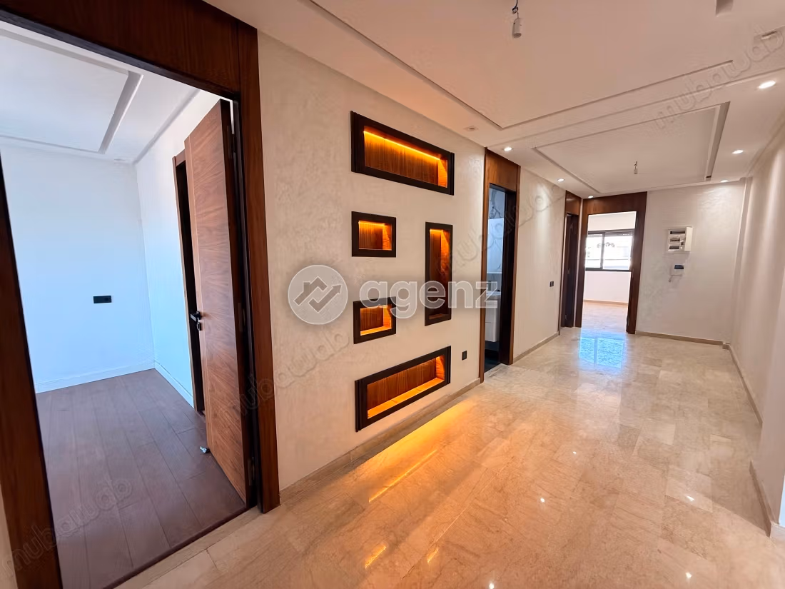 Appartement à vendre 104 m², 3 chambres 
Aïn Sebaâ 
Casablanca