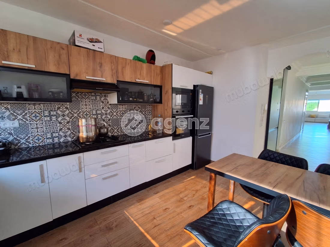 Appartement à vendre 111 m², 3 chambres 
Residence lamia 
Skhirate 
Témara