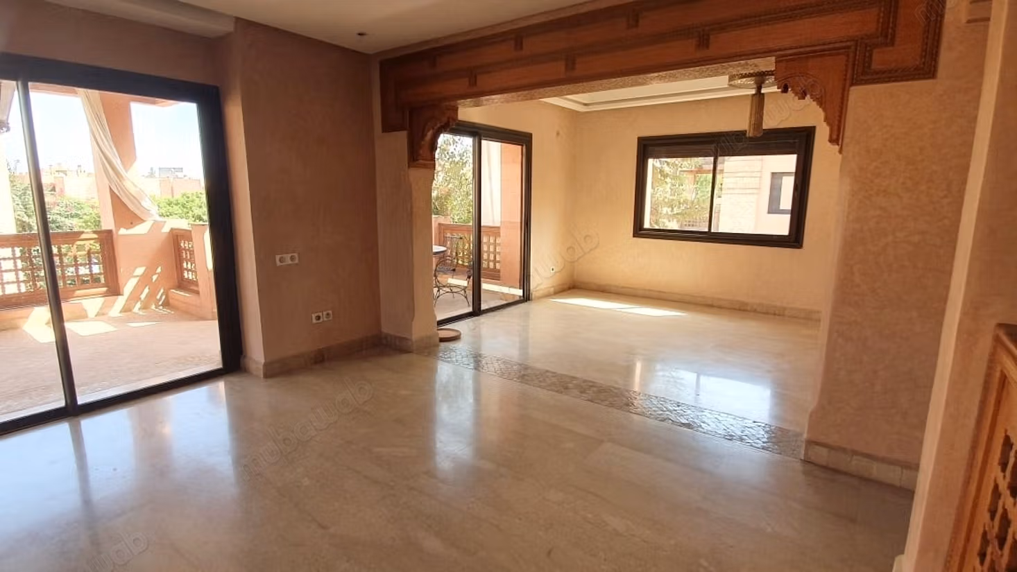 Duplex ou villa pavillonnaire jardin privatif
