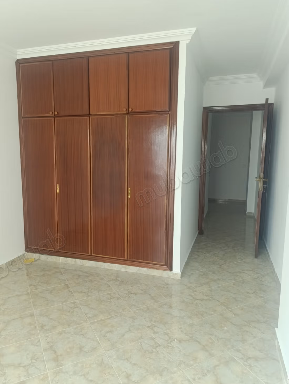 Appartement vide à louer, mimosas