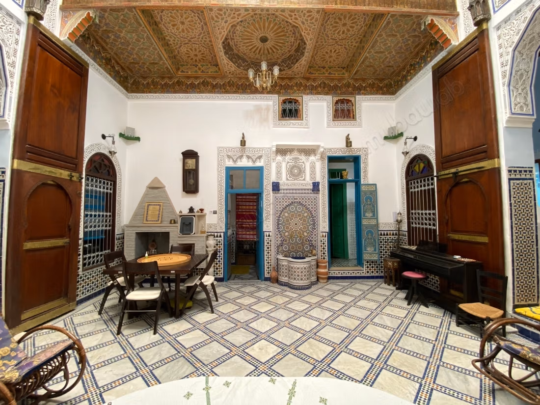 Riad with a beautiful finish in Batha
