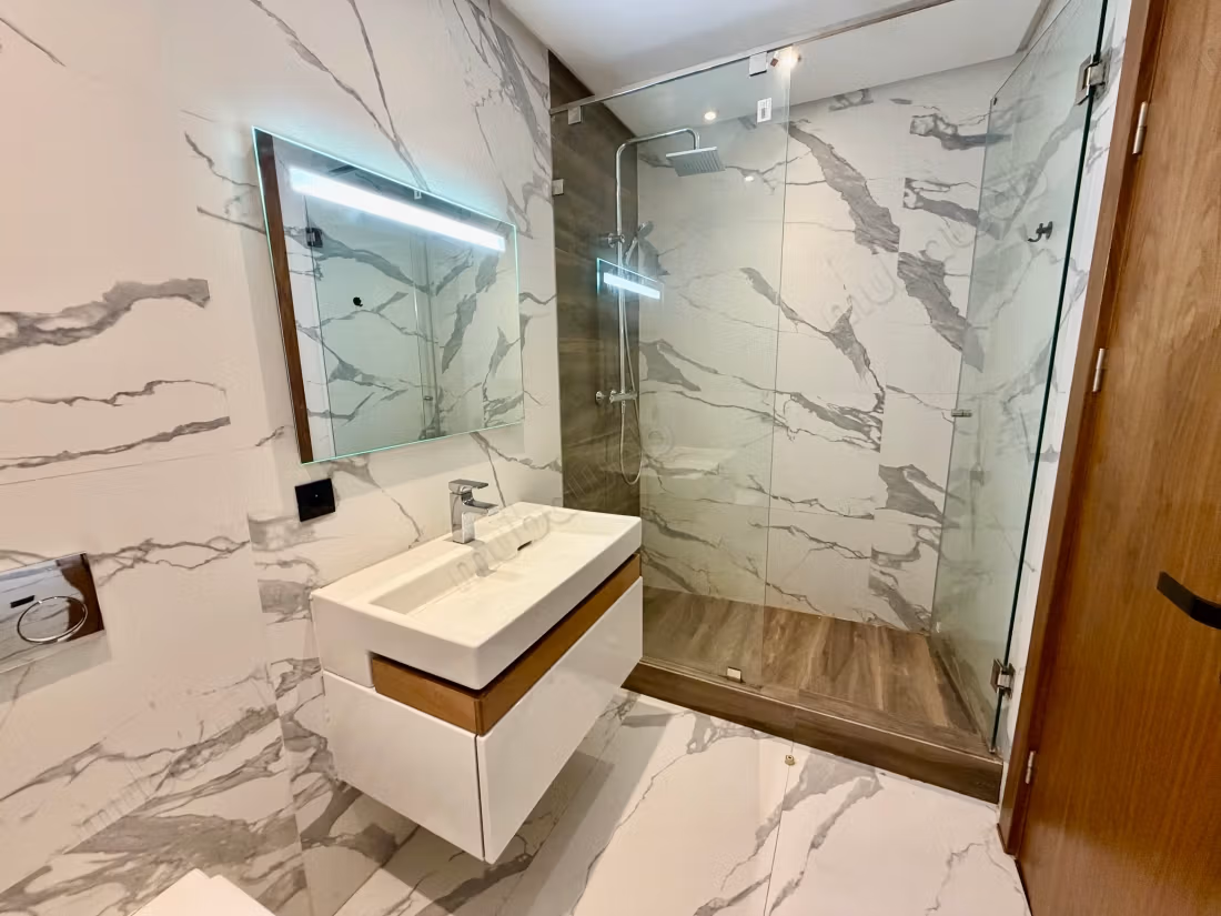 Twee kamer leeg appartement te huur in Aeria park
