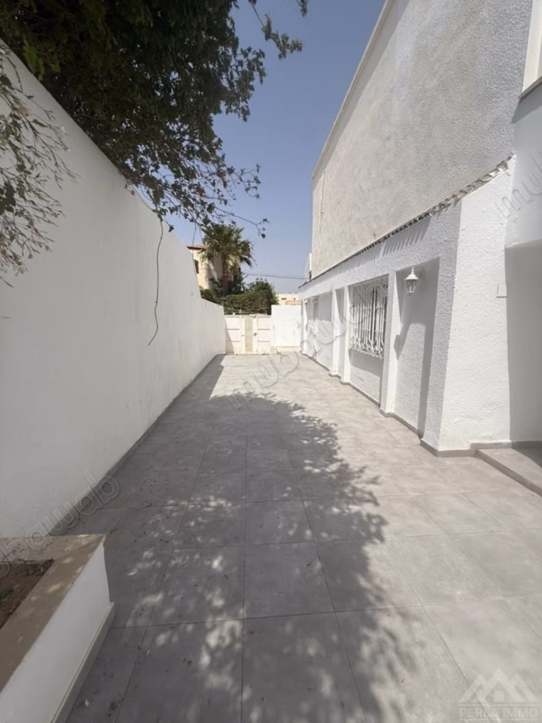 À vendre une villa à Riadh Andalous