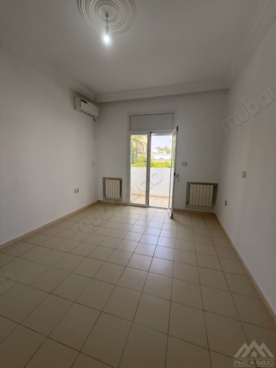 À vendre une villa à Riadh Andalous