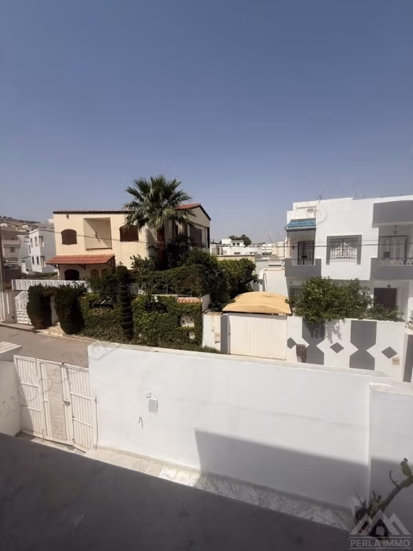 À vendre une villa à Riadh Andalous