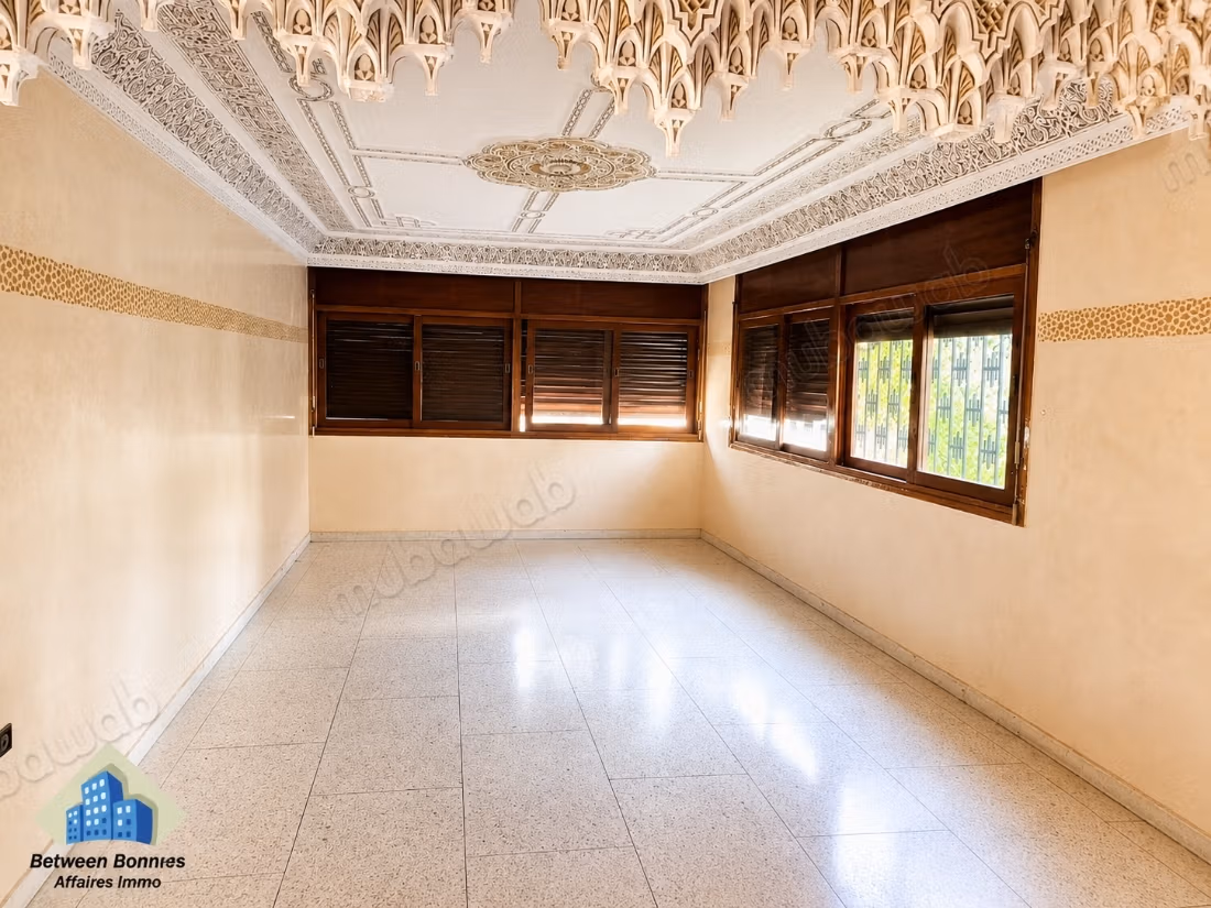 Villa 6ch entre 2 grands boulevards à Hay Riad