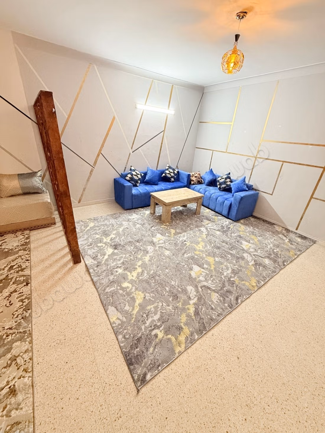 Appartement à louer à Nouvelle Ville. 
3 chambres agréables. 
Cuisine bien équipée