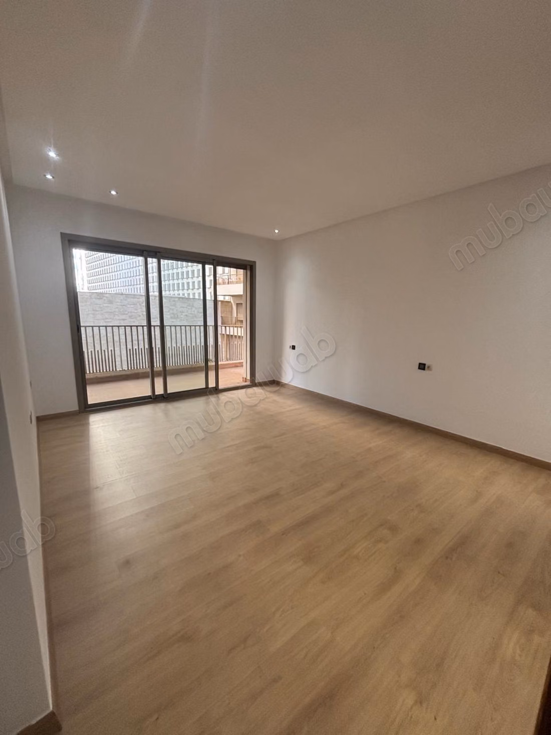 Appartement a louer 3 chambres 390m² à Casa Finance City
