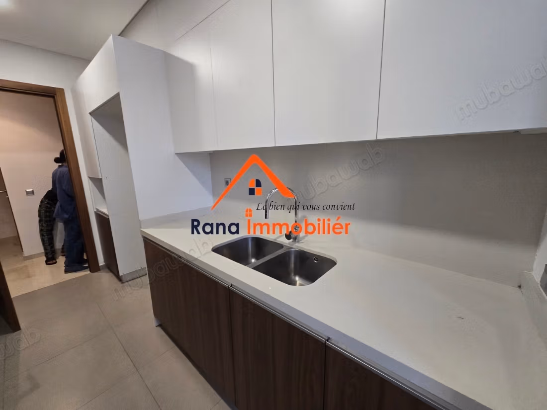 Appartement à louer sur Souissi 
Orangeraie