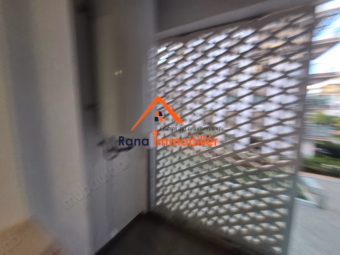Appartement à louer sur Souissi 
Orangeraie