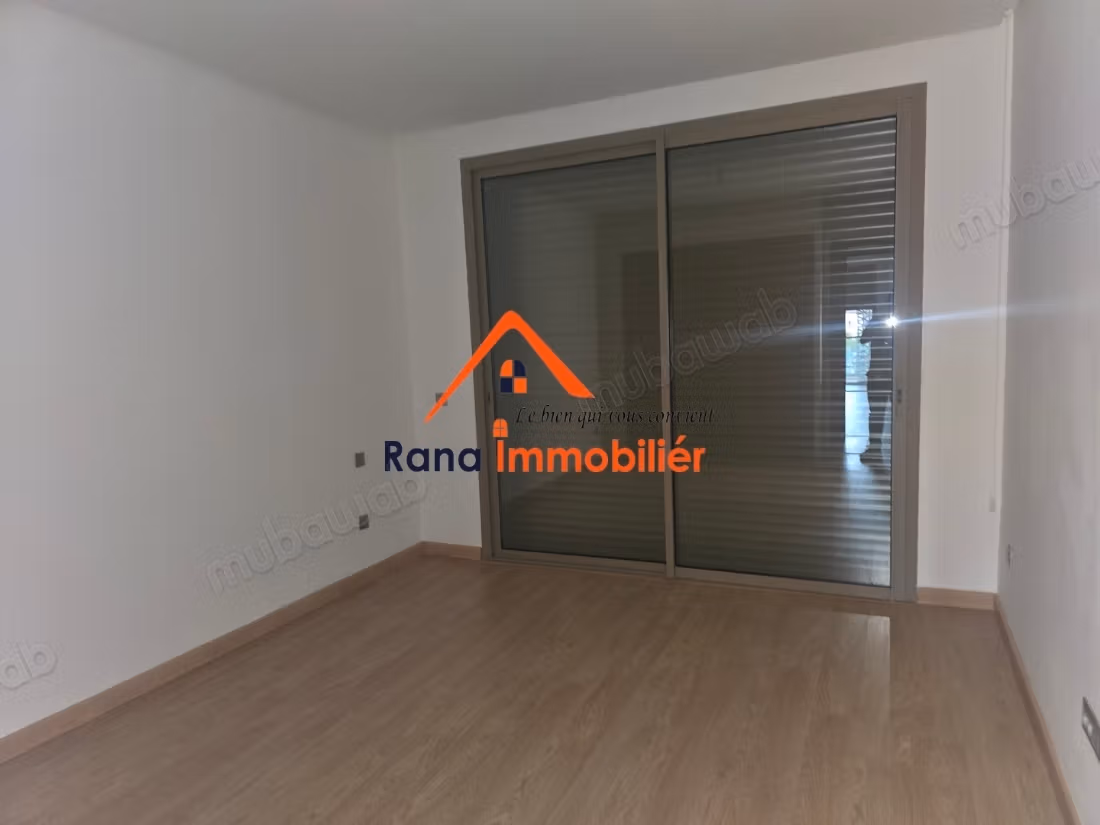 Appartement à louer sur Souissi 
Orangeraie