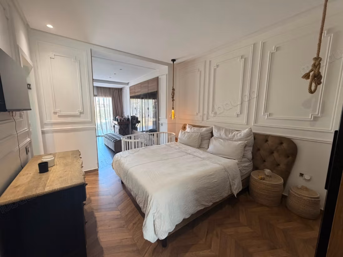Magnifico appartamento a giardino con 3 camere da letto