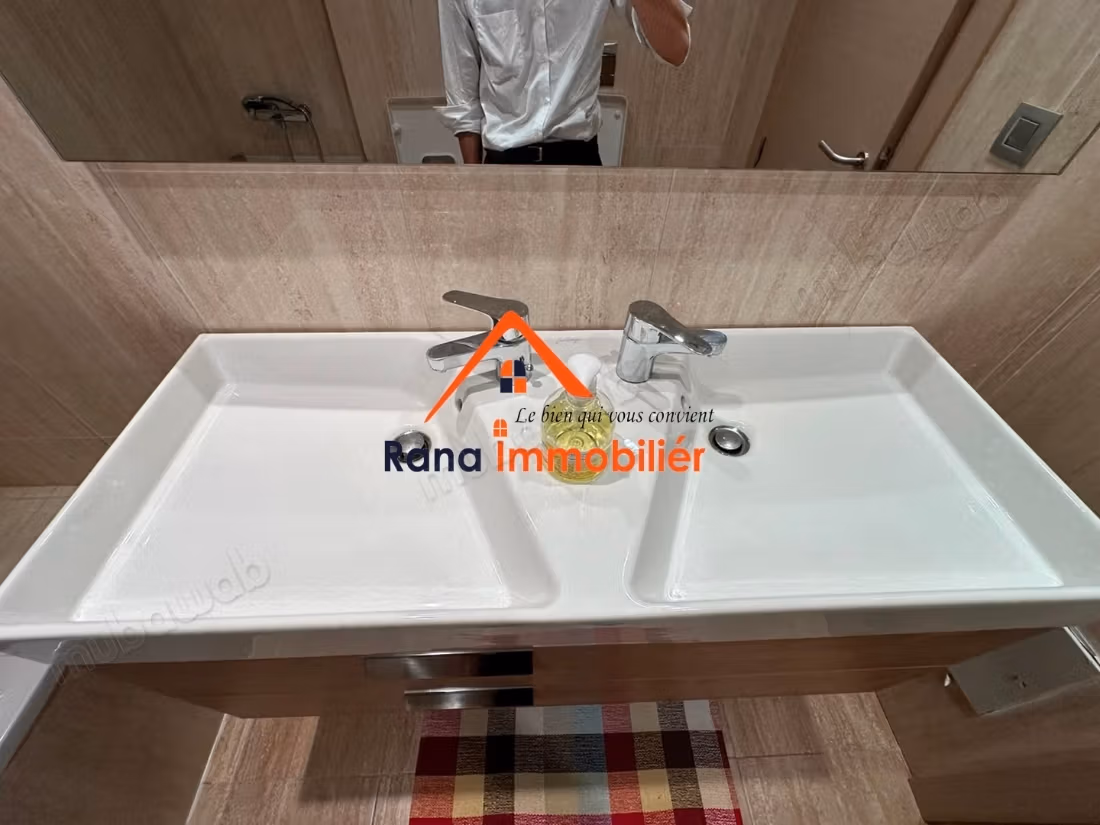 Appartamento arredato in affitto a Hay Riad Prestigia