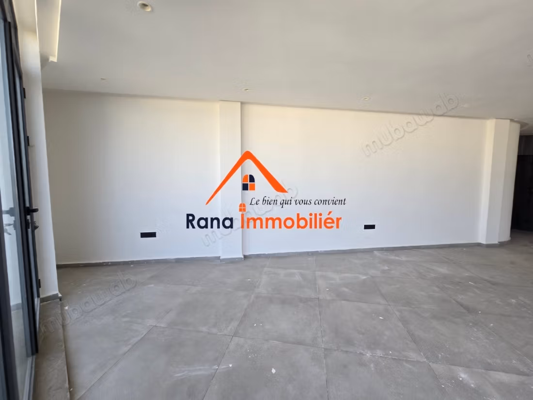 Piano di ufficio in affitto ad Agdal