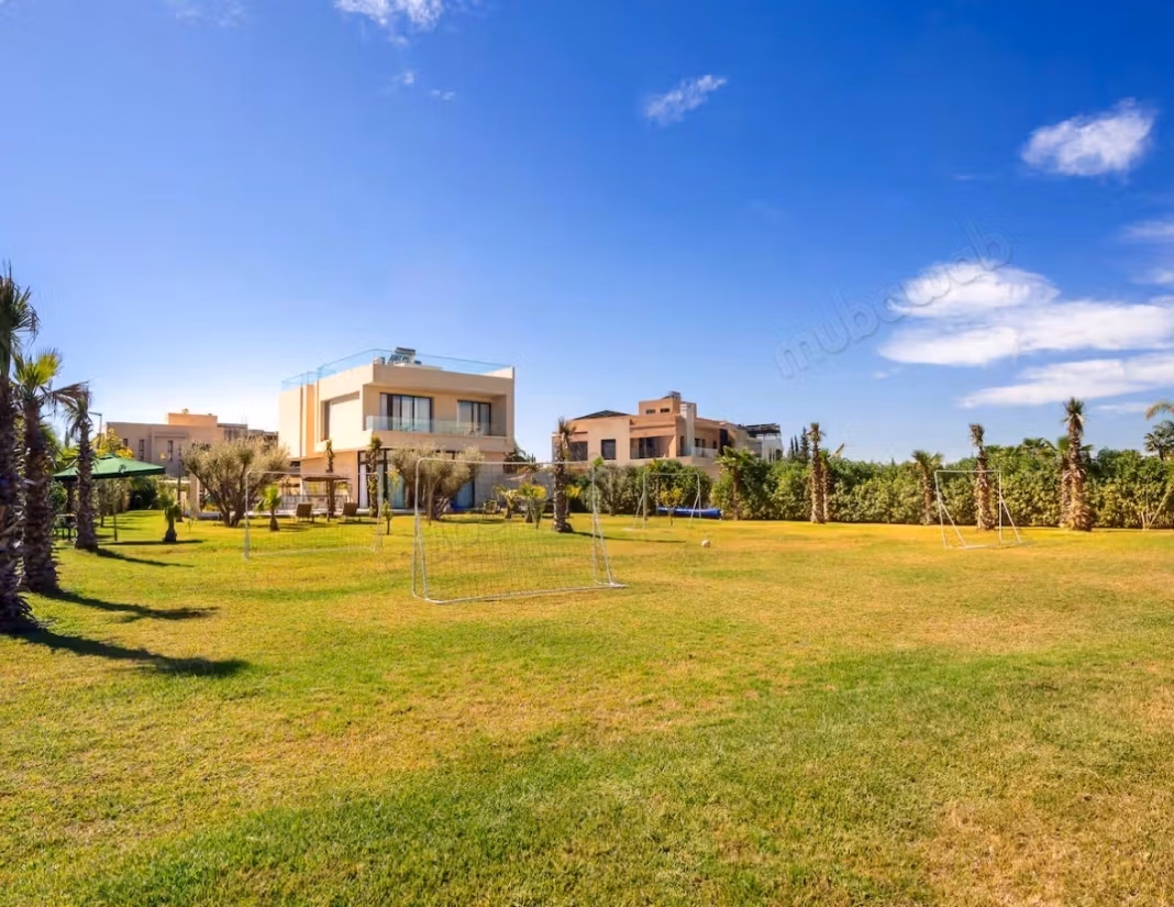 Magnifique villa construite sur 2500m2