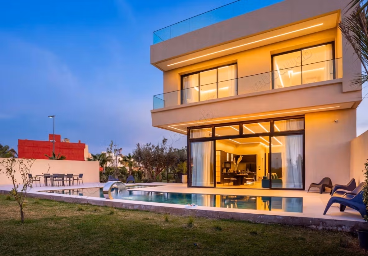 Magnifique villa construite sur 2500m2
