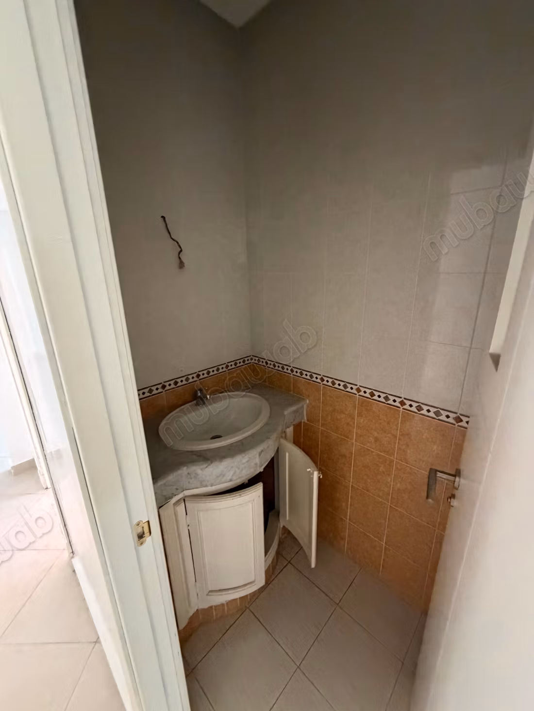 Apartamento en venta en el centro Iris de Tánger. Superficie total 155 m². Puerta blindada y vista al mar