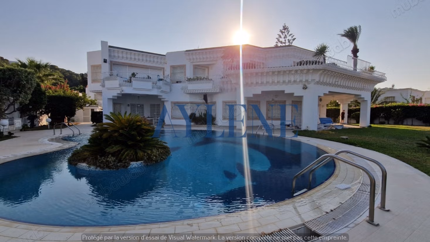 For rent in Marsa Cube, a waterfront villa S5