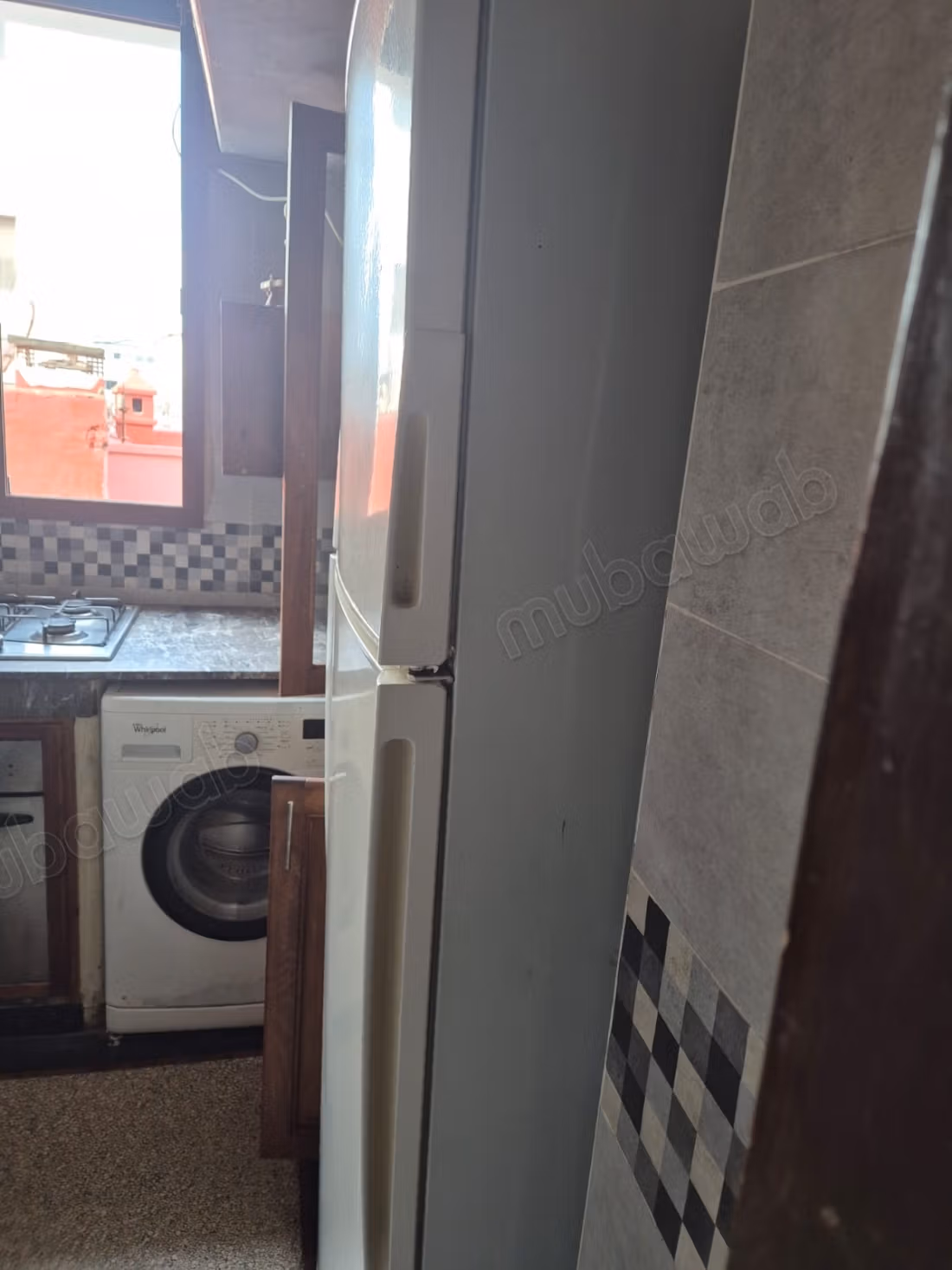 Bel appartement en location à Quartier Administratif. 
3 belles chambres. 
Meublé