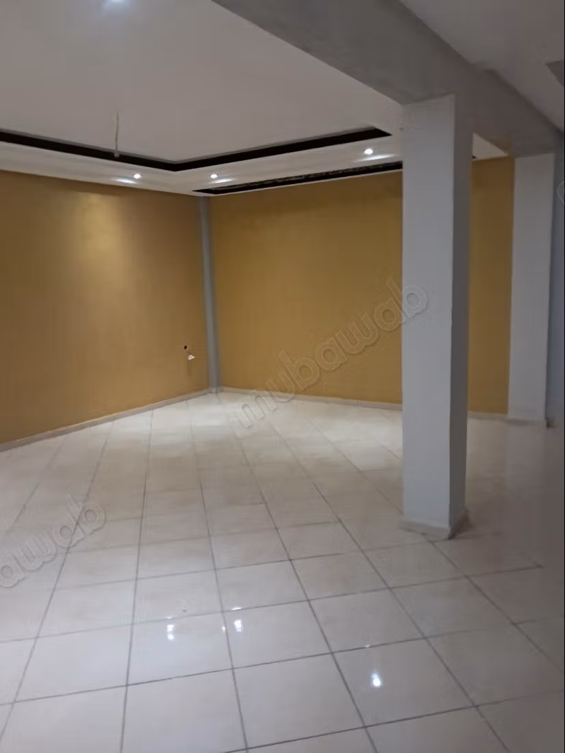 Vente d'un bel appartement à Sidi Maarouf. 5 pièces. Terra...
