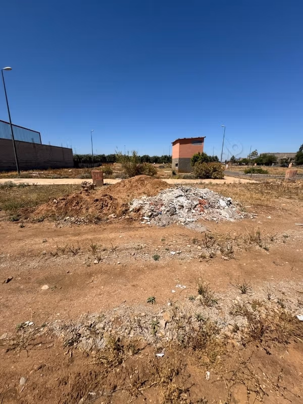 Lot à vendre à Béni Mellal 101 m² R2 autorisé