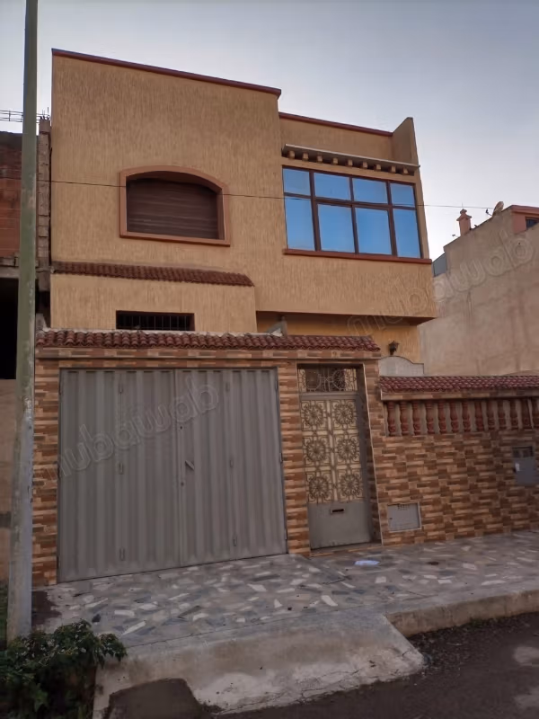 Casa de lujo en venta. 3 hermosas habitaciones. Amueblado