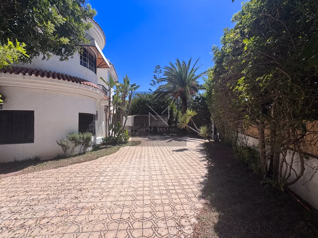 Charming Villa for Rent in Val D'anfa, Casablanca