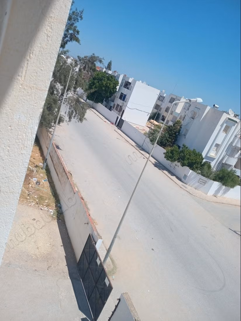 Apparemment a vendre à sidi hsaine