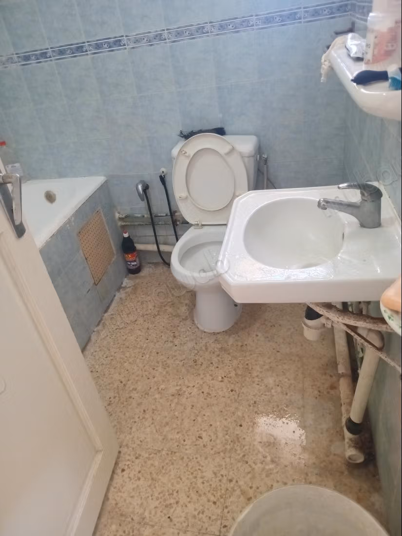 Apparemment a vendre à sidi hsaine