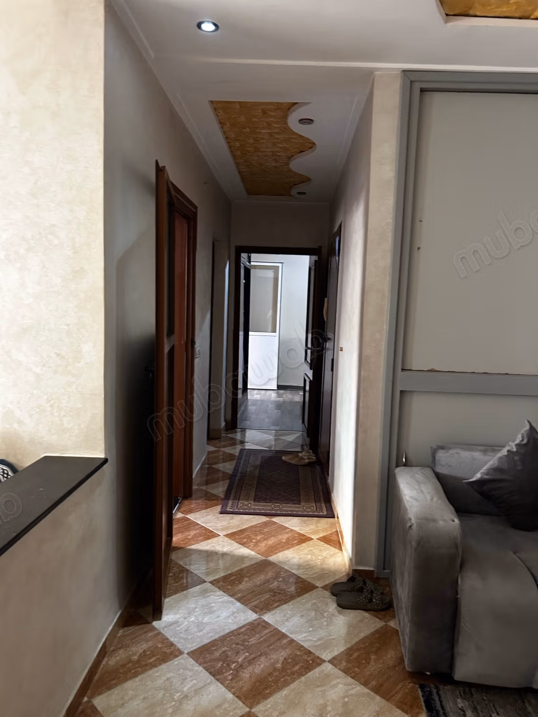 Superbe appartement à louer à Hay Houda. 3 grandes pièces. Meublé