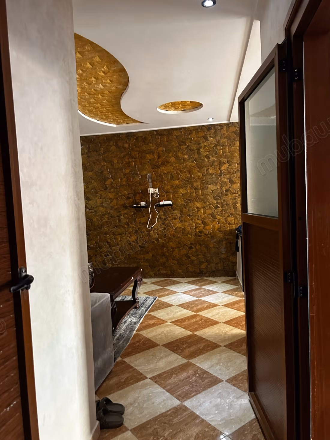 Superbe appartement à louer à Hay Houda. 3 grandes pièces. Meublé