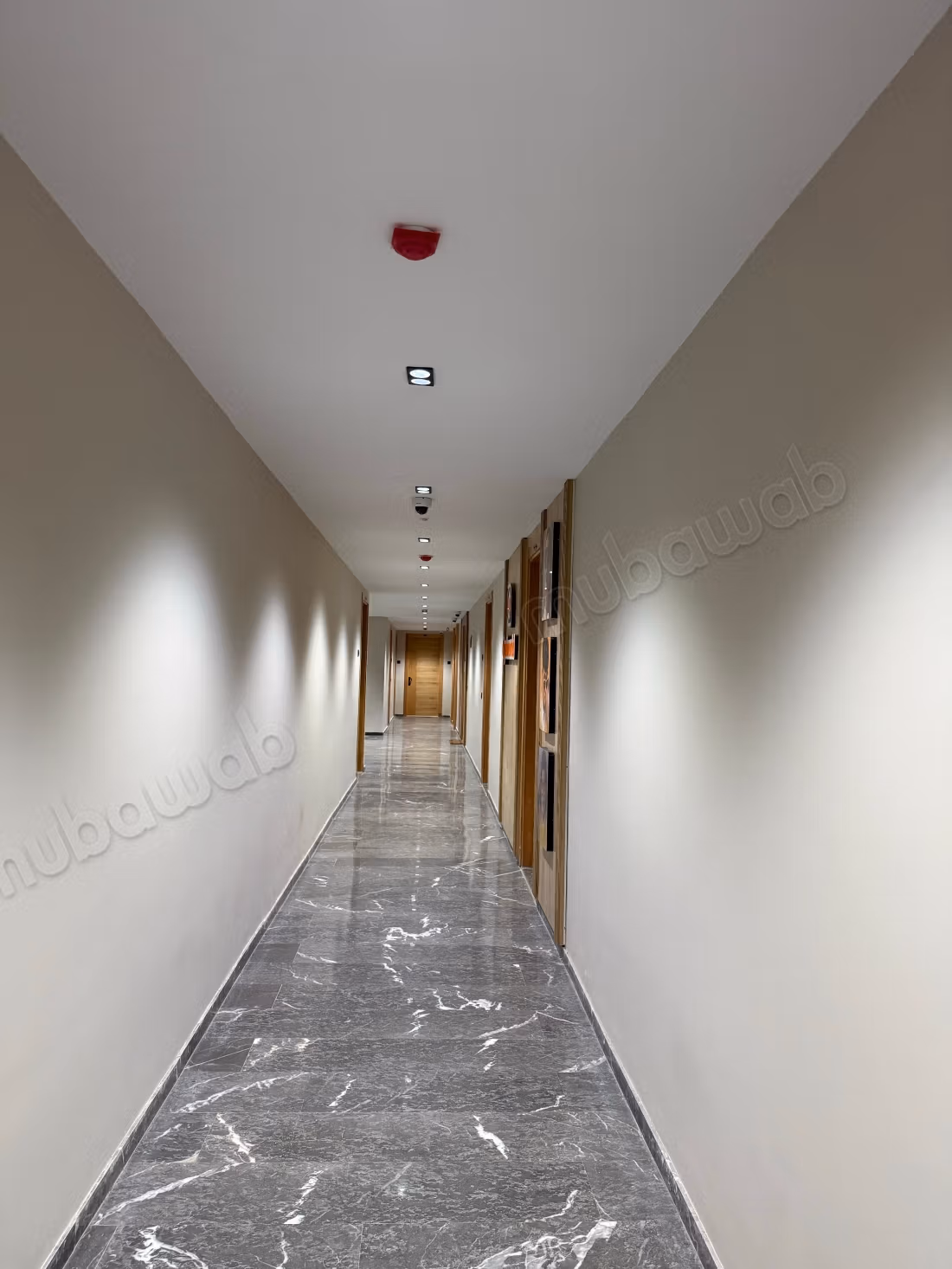 Bureaux à louer à Izdihar. 
Superficie 70 m². 
Avec garage et ascenseur