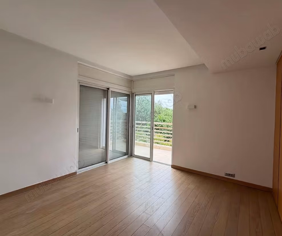 Superbe villa à la location 52 000 dhs longue durée front golf ️