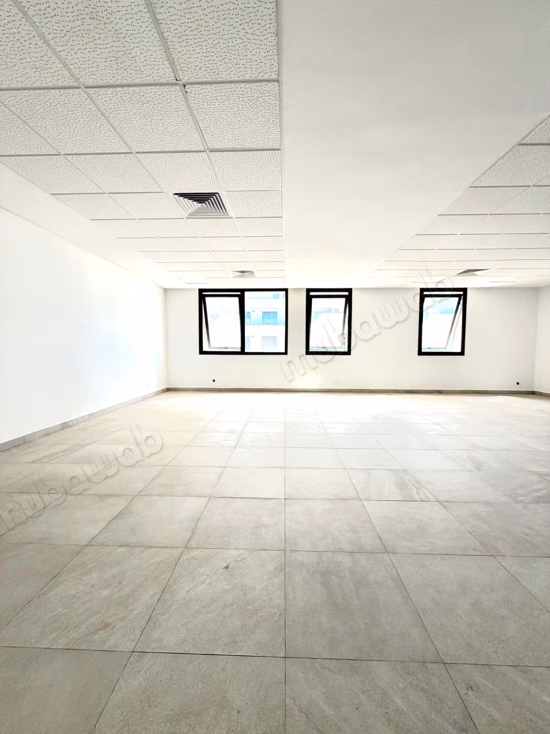 Plataforma de Oficina en Alquiler Último Piso CFC