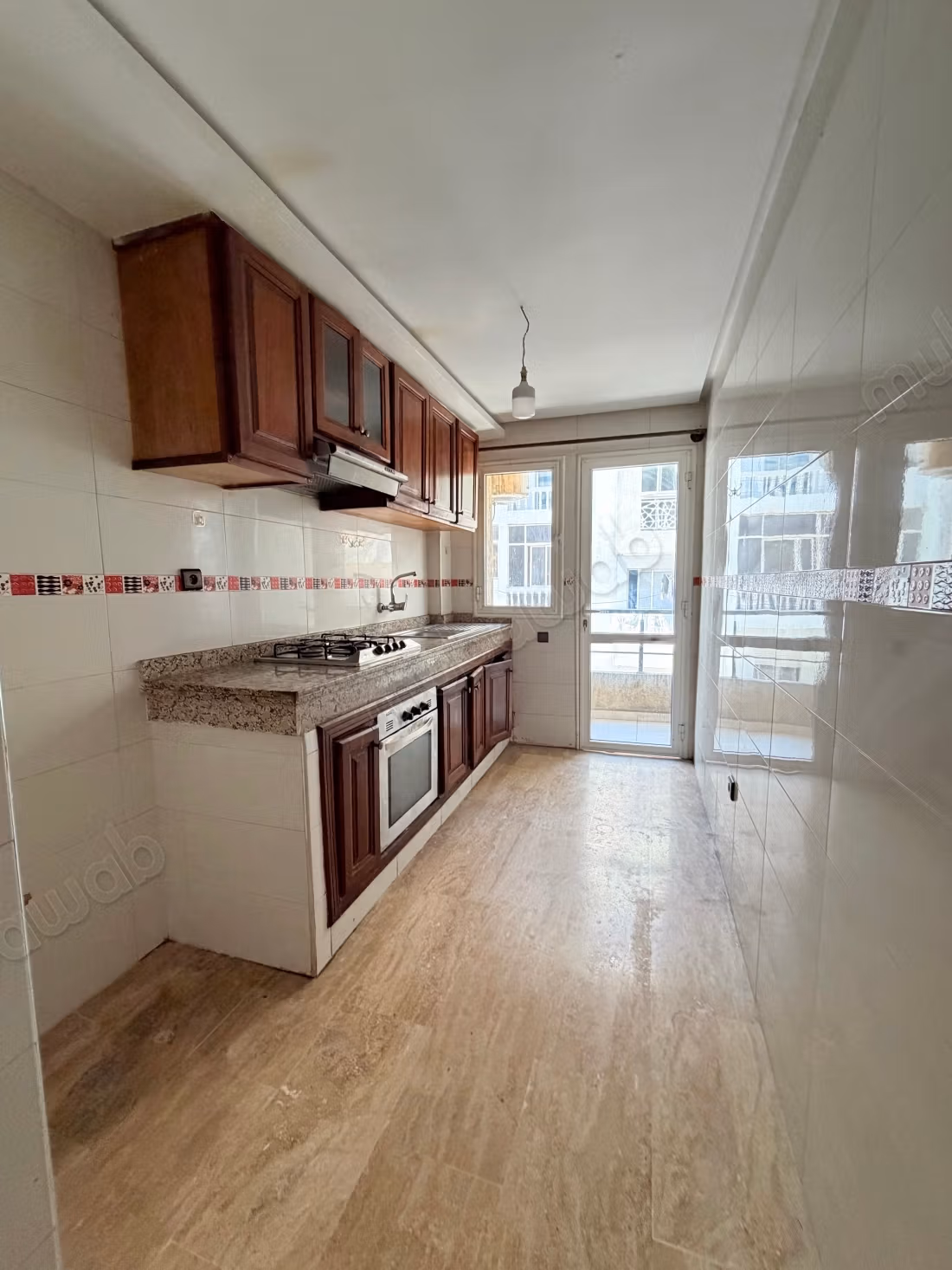 Bel appartement en location à Belvédère. 1 Pièce. Terrasse et ascenseur