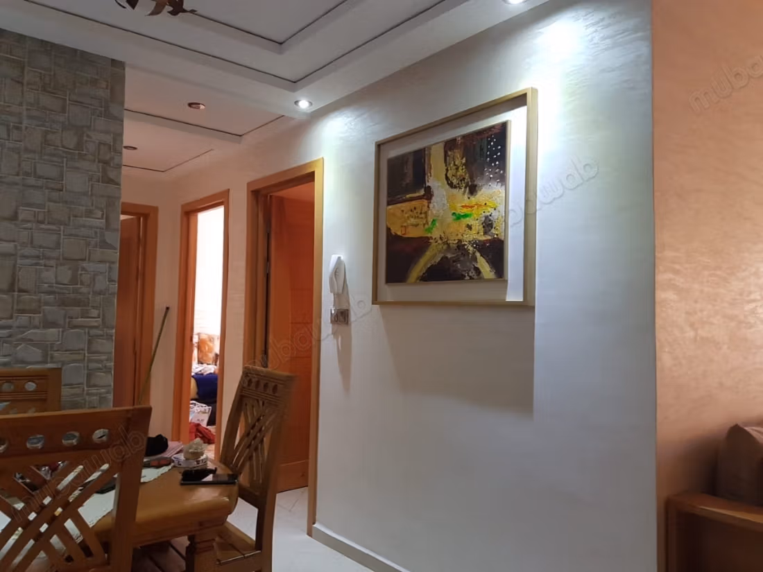 Alquiler de un apartamento en el barrio de Dchira Nuevo. 3 habitaciones cómodas. Amueblado