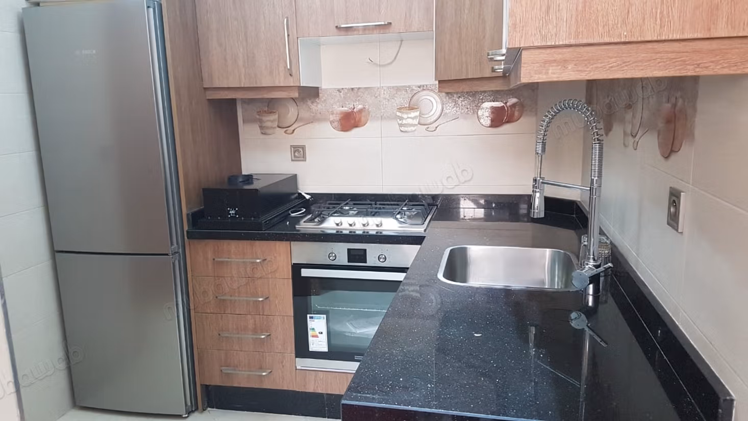 Alquiler de un apartamento en el barrio de Dchira Nuevo. 3 habitaciones cómodas. Amueblado