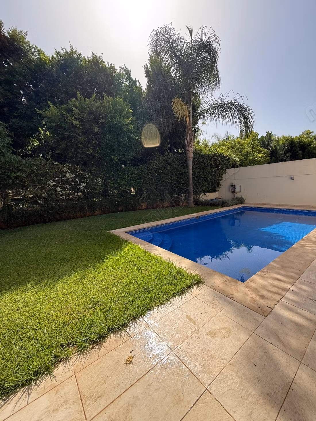 Villa vide moderne superbe à louer à la villa verte 
bouskoura