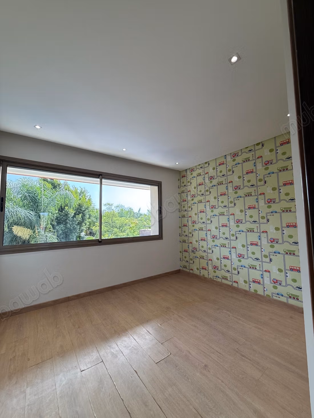 Villa vide moderne superbe à louer à la villa verte 
bouskoura