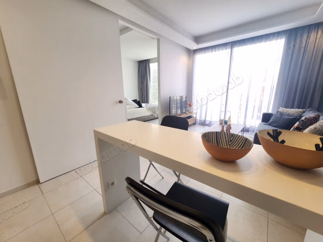 Beau Studio meublé Box et Parking Bourgogne