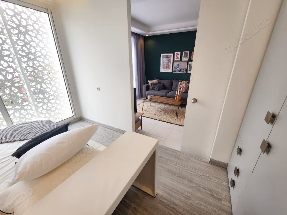 Beau Studio meublé Box et Parking Bourgogne