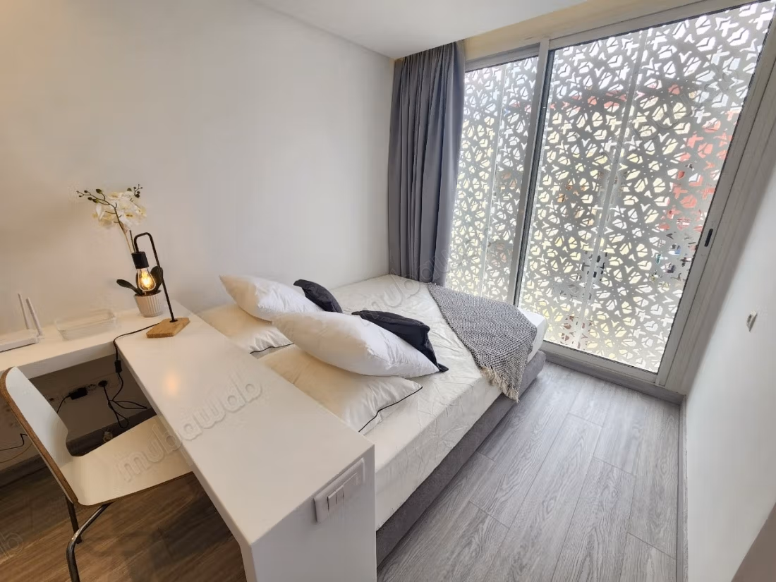 Beau Studio meublé Box et Parking Bourgogne