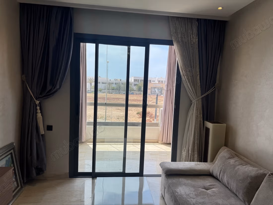 Très bel appartement en location à Founti. 3 pièces. Meublé
